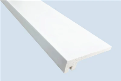 Uniform hvit polystyren gulvlister